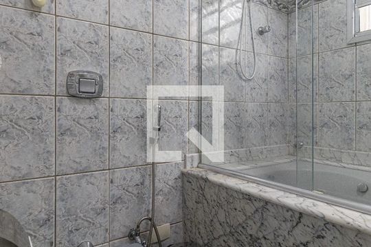Banheiro Suíte  de casa para alugar com 3 quartos, 226m² em Penha de França, São Paulo