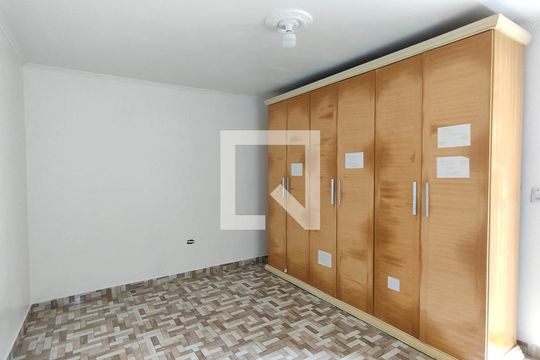 Suíte de casa para alugar com 2 quartos, 750m² em Parque Sao Francisco, Ferraz de Vasconcelos
