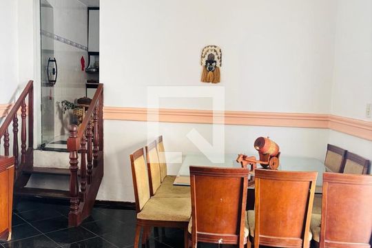 Sala de casa para alugar com 2 quartos, 120m² em Bairro Carolina, Duque de Caxias