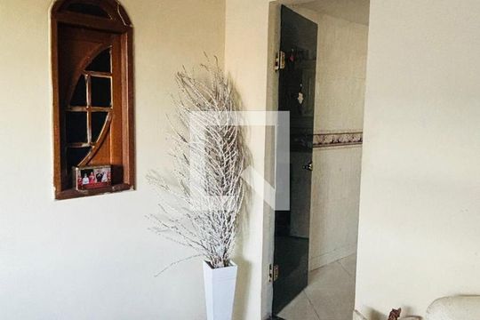 Sala de casa para alugar com 2 quartos, 120m² em Bairro Carolina, Duque de Caxias