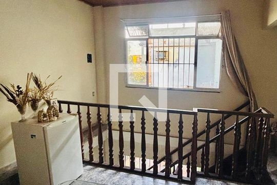 Corredor de casa para alugar com 2 quartos, 120m² em Bairro Carolina, Duque de Caxias