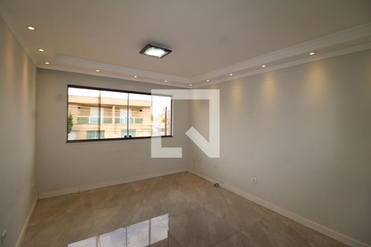 Sala de casa à venda com 3 quartos, 126m² em Vila Roque, São Paulo