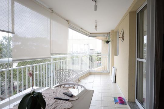 Apartamento à venda com 3 quartos, 107m² em Vila Isa, São Paulo
