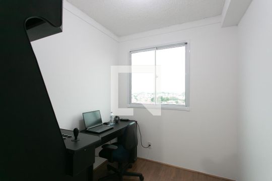 Quarto 1 de apartamento para alugar com 2 quartos, 34m² em Vila Carmosina, São Paulo