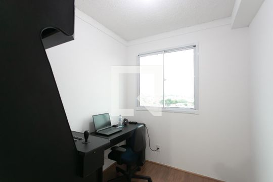 Quarto 1 de apartamento para alugar com 2 quartos, 34m² em Vila Carmosina, São Paulo