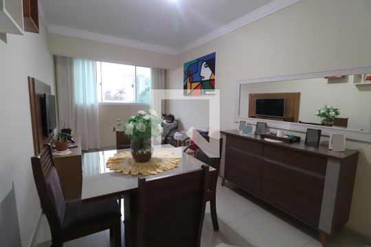 Sala de apartamento para alugar com 2 quartos, 58m² em Santa Mônica, Uberlândia