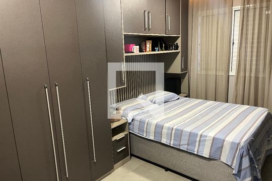 Suite  de apartamento à venda com 2 quartos, 56m² em Jardim Norma, São Paulo