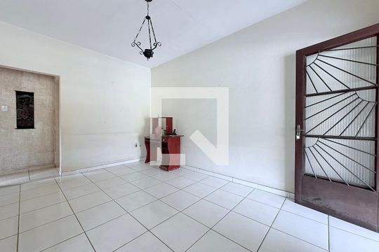 Casa à venda com 3 quartos, 197m² em Alto Caiçaras, Belo Horizonte