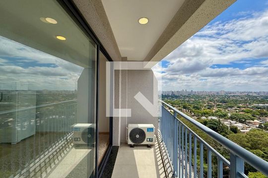 Sacada  de kitnet/studio à venda com 0 quarto, 27m² em Santo Amaro, São Paulo