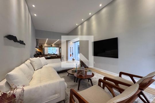 Sala de casa de condomínio à venda com 3 quartos, 168m² em Ilha de Guaratiba, Rio de Janeiro