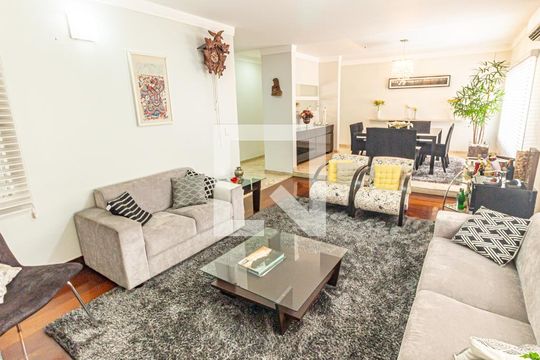 Sala de casa à venda com 4 quartos, 380m² em Vila Regente Feijó, São Paulo