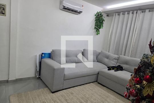 Sala de casa de condomínio à venda com 3 quartos, 90m² em Tanque, Rio de Janeiro