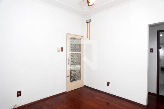 Sala de apartamento à venda com 2 quartos, 63m² em Centro Histórico, Porto Alegre