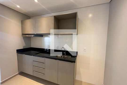 Sala/Cozinha de apartamento à venda com 1 quarto, 40m² em Empresarial 18 do Forte, Barueri
