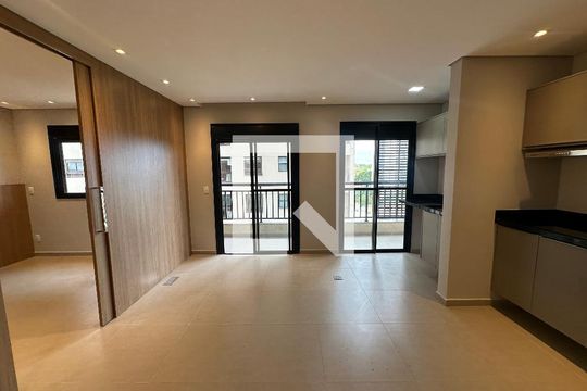 Sala/Cozinha de apartamento à venda com 1 quarto, 40m² em Empresarial 18 do Forte, Barueri