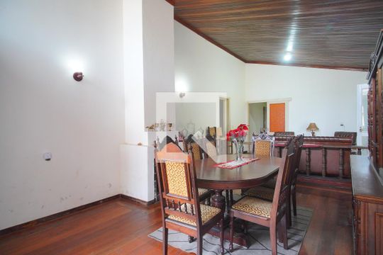 Sala de casa para alugar com 4 quartos, 250m² em Rio dos Sinos, São Leopoldo