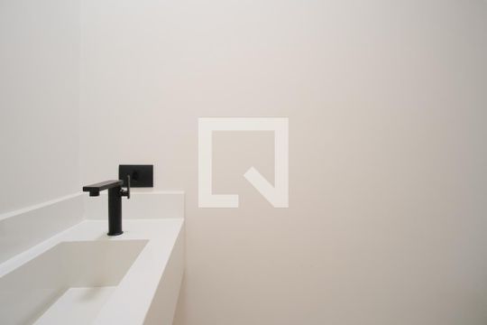 Lavabo de casa à venda com 3 quartos, 160m² em Vila Carrão, São Paulo