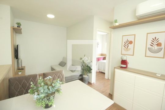 Sala de Jantar de kitnet/studio para alugar com 2 quartos, 51m² em Jardim Monte Libano, Santo André