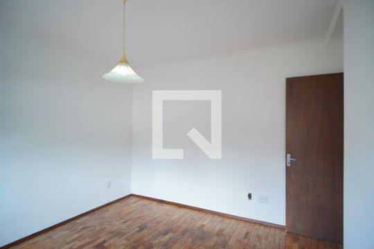 Quarto 1 de apartamento para alugar com 2 quartos, 84m² em Floresta, Porto Alegre