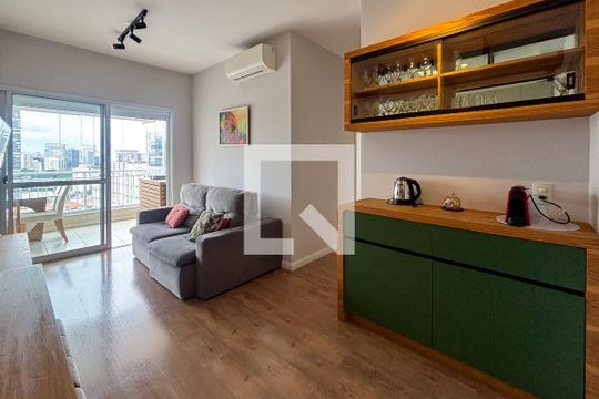 Apartamento para alugar com 2 quartos, 70m² em Pinheiros, São Paulo