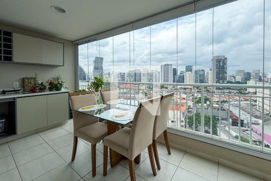 Apartamento para alugar com 2 quartos, 70m² em Pinheiros, São Paulo