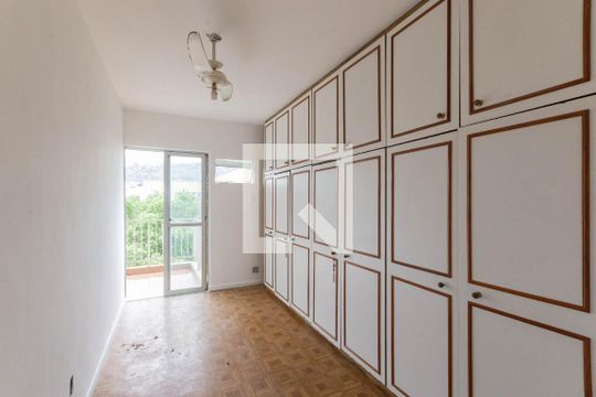 Quarto de apartamento à venda com 1 quarto, 51m² em Grajaú, Rio de Janeiro