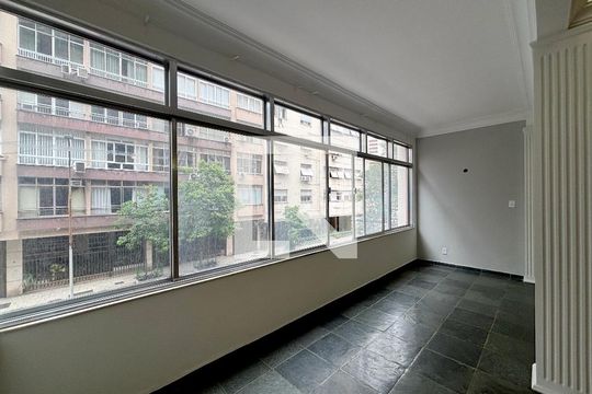 Sala de apartamento à venda com 3 quartos, 150m² em Copacabana, Rio de Janeiro