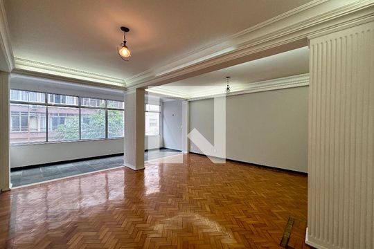 Sala de apartamento à venda com 3 quartos, 150m² em Copacabana, Rio de Janeiro