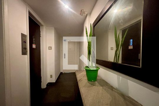 Área de entrada externa - social de apartamento à venda com 3 quartos, 150m² em Copacabana, Rio de Janeiro