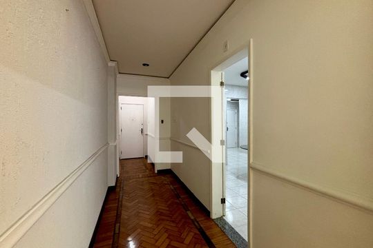 Sala - hall de entrada de apartamento à venda com 3 quartos, 150m² em Copacabana, Rio de Janeiro