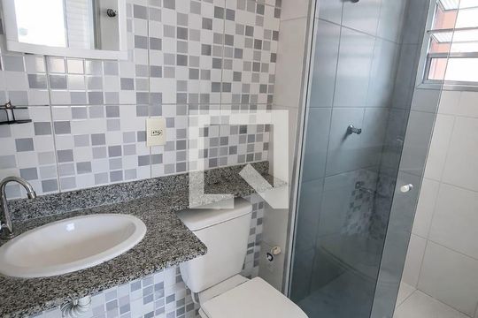 Banheiro da Suíte de apartamento à venda com 3 quartos, 72m² em Piratininga, Osasco