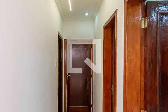Sala - Corredor de apartamento à venda com 2 quartos, 54m² em Bonsucesso, Rio de Janeiro