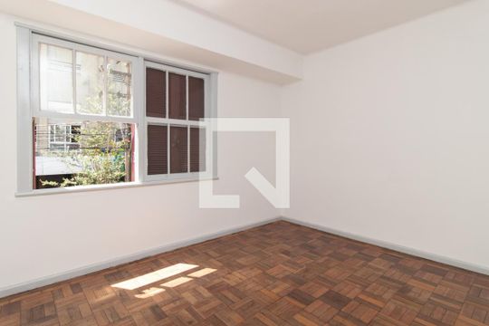 Quarto 1 de apartamento à venda com 3 quartos, 80m² em Centro Histórico, Porto Alegre