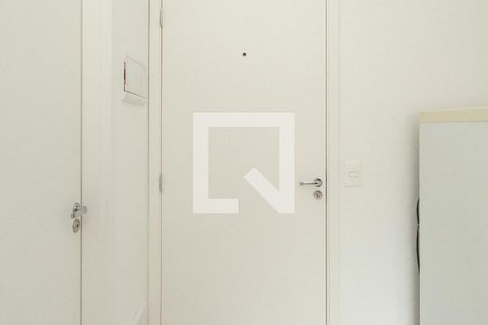 Entrada de apartamento à venda com 2 quartos, 33m² em Jurubatuba, São Paulo