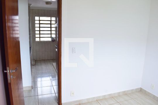 Quarto 1 de apartamento para alugar com 2 quartos, 45m² em Jardim João Rossi, Ribeirão Preto
