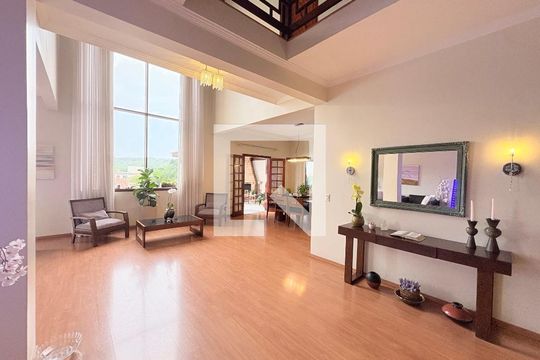Sala de casa para alugar com 5 quartos, 420m² em Jardim das Samambaias, Jundiaí
