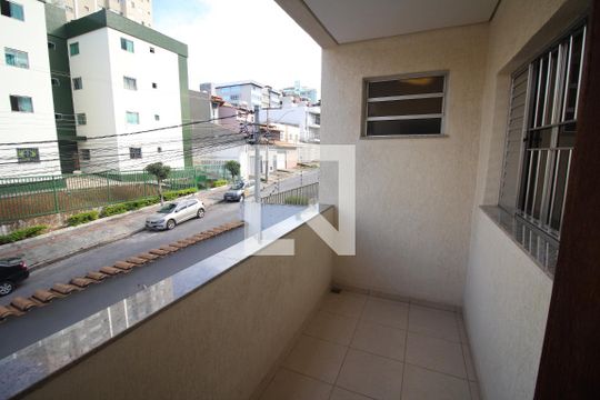 Varanda Quarto 1 de casa à venda com 5 quartos, 350m² em Jardim Riacho das Pedras, Contagem