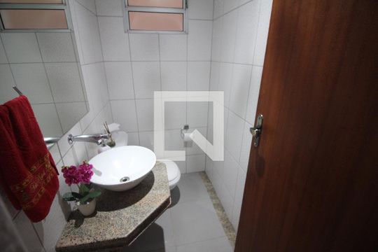 Banheiro 1 de casa à venda com 5 quartos, 350m² em Jardim Riacho das Pedras, Contagem
