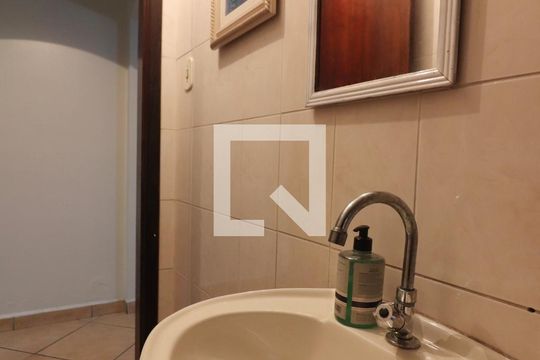 Lavabo  de casa à venda com 4 quartos, 188m² em Jordanópolis, São Bernardo do Campo