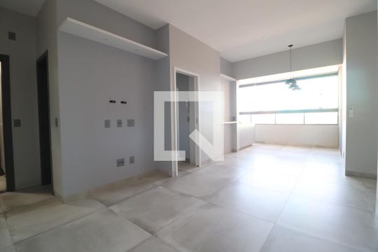 Sala de apartamento para alugar com 3 quartos, 95m² em Osvaldo Rezende, Uberlândia
