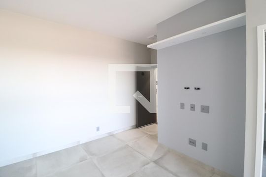 Sala de apartamento para alugar com 3 quartos, 95m² em Osvaldo Rezende, Uberlândia