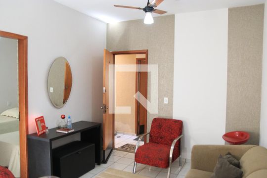 Sala e Cozinha de kitnet/studio para alugar com 1 quarto, 34m² em Vila Perdiz, Goiânia