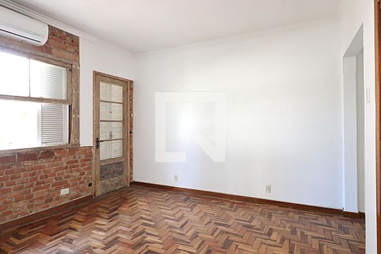 Sala de apartamento para alugar com 2 quartos, 78m² em Auxiliadora, Porto Alegre
