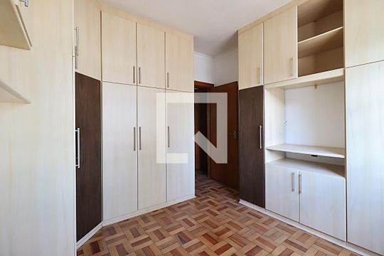 Quarto 1 de apartamento para alugar com 2 quartos, 78m² em Auxiliadora, Porto Alegre