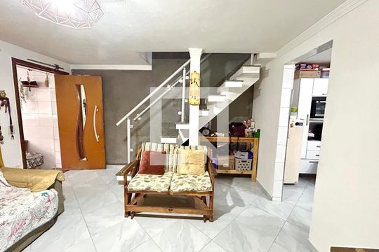 Sala de casa à venda com 5 quartos, 202m² em Vila Itapegica, Guarulhos