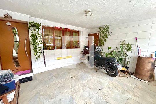 Garagem de casa à venda com 5 quartos, 202m² em Vila Itapegica, Guarulhos