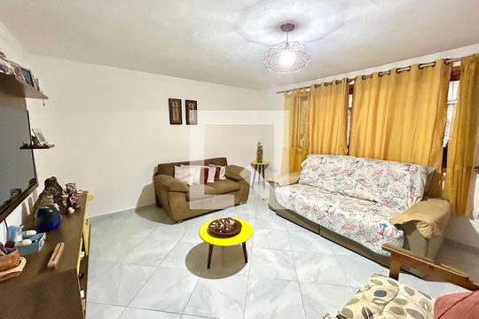 Sala de casa à venda com 5 quartos, 202m² em Vila Itapegica, Guarulhos