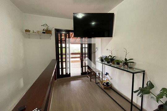 Sala 2 de casa para alugar com 3 quartos, 200m² em Quinta dos Angicos, Cotia