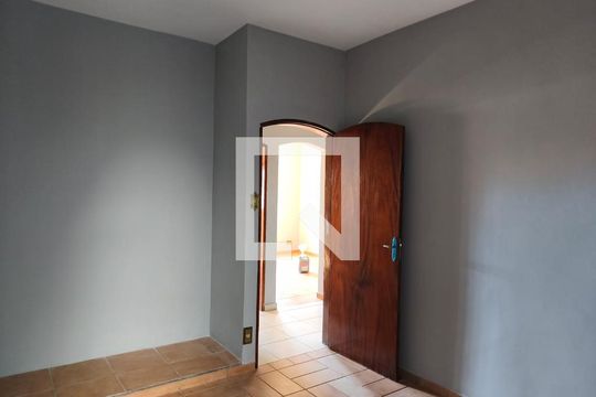 Quarto de casa à venda com 4 quartos, 209m² em Vila Formosa, Campinas