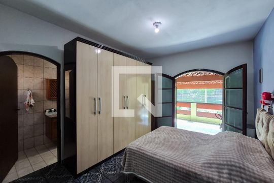 Suíte de casa à venda com 4 quartos, 213m² em Vila Planalto, São Bernardo do Campo